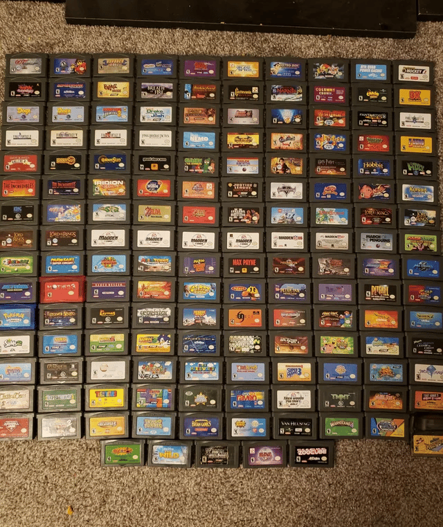 Custom GBA cartridges and packaging options. (5)